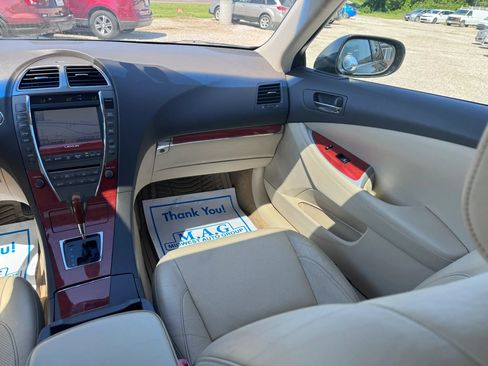 Used 2011 Lexus ES 350 FWD image 25
