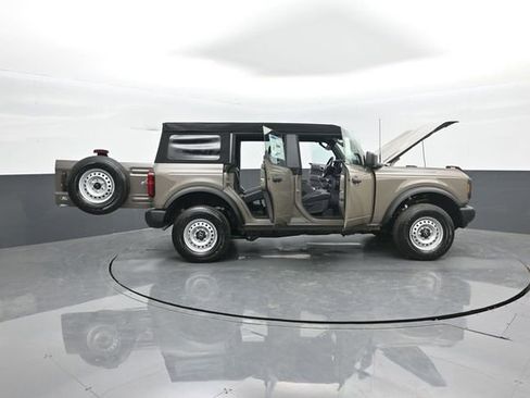 New 2026 Ford Bronco 4-Door image 34