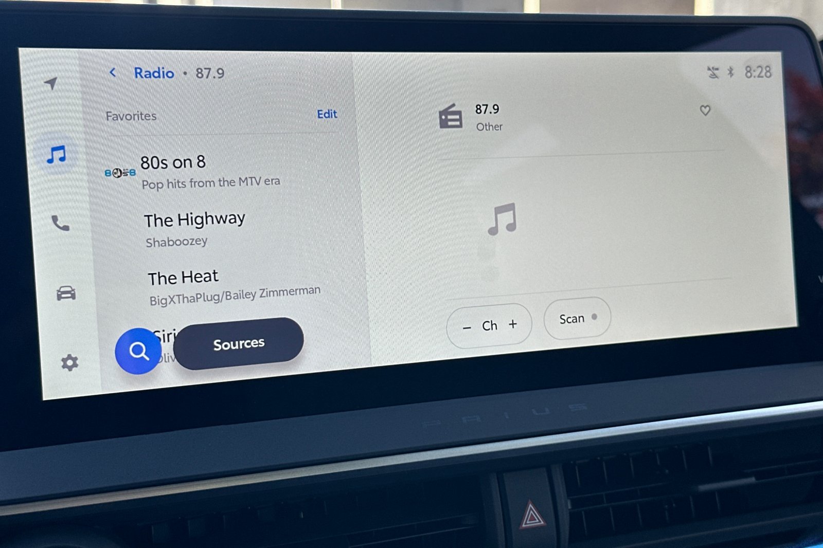 New 2027 Toyota Prius Limited AWD/4WD image 21