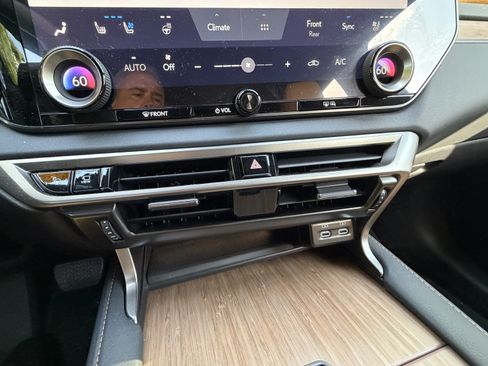 Used 2025 Lexus RX 350 w/ Convenience Package AWD/4WD image 26