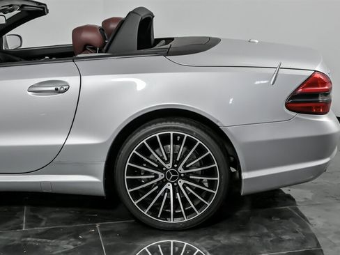 Used 2009 Mercedes-Benz SL 550 image 8