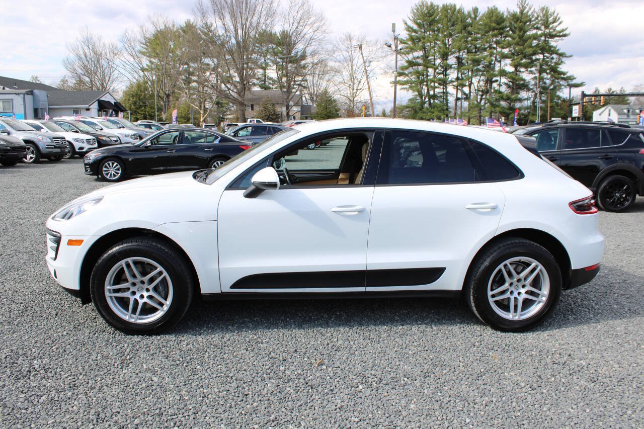 Used 2017 Porsche Macan AWD/4WD image 10