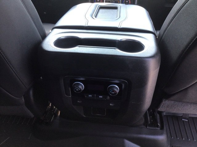 Used 2024 Chevrolet Tahoe LT RWD image 25