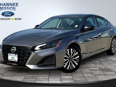 Used 2024 Nissan Altima 2.5 SV