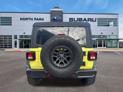 Used 2023 Jeep Wrangler Willys image 4