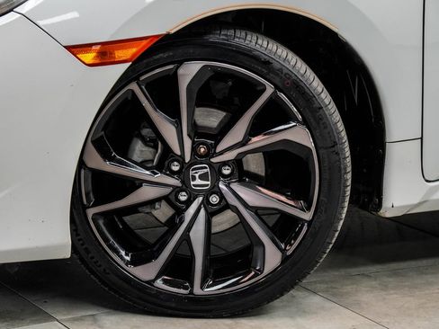 Used 2019 Honda Civic Sport image 3