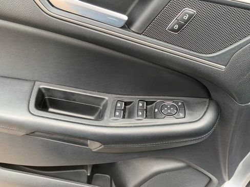 Used 2022 Ford Edge SEL w/ Convenience Package AWD/4WD image 11