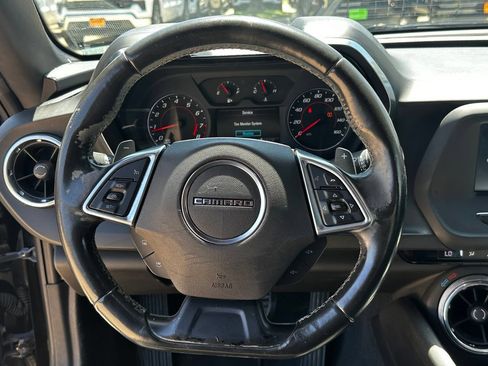 Used 2018 Chevrolet Camaro LT RWD image 14