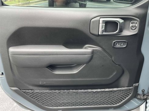 New 2025 Jeep Gladiator Rubicon w/ Convenience Group image 28