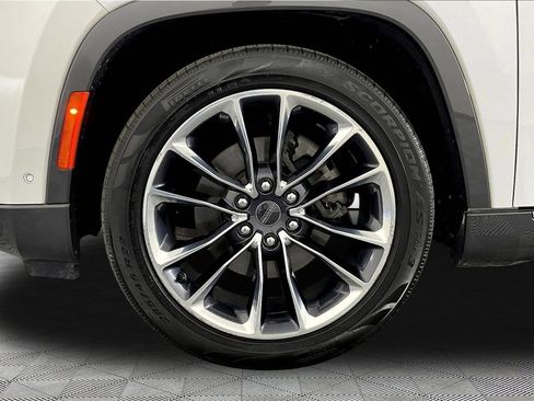 Used 2022 Jeep Wagoneer Series III w/ Premium Group I AWD/4WD image 35
