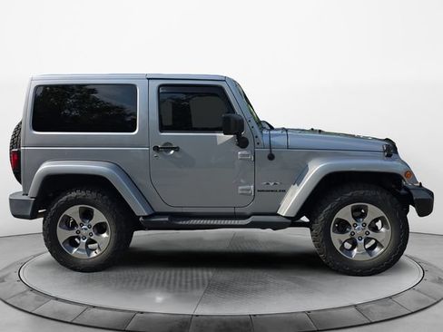 Used 2017 Jeep Wrangler Sahara w/ Connectivity Group AWD/4WD image 6