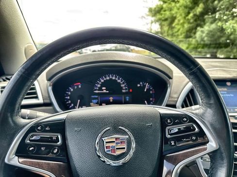 Used 2013 Cadillac SRX Luxury FWD image 19