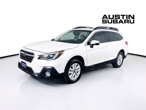 Used 2019 Subaru Outback 2.5i Premium image 3