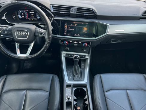 Used 2022 Audi Q3 2.0T Premium w/ Convenience Package image 4