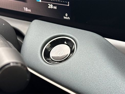 New 2026 Nissan Leaf image 18