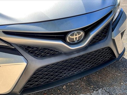 Used 2019 Toyota Camry SE image 30