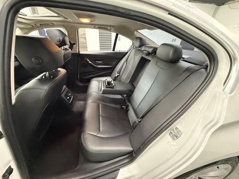 Used 2014 BMW 320i xDrive Sedan AWD/4WD image 26