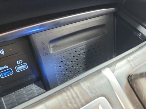 Used 2024 Genesis GV80 2.5T image 32