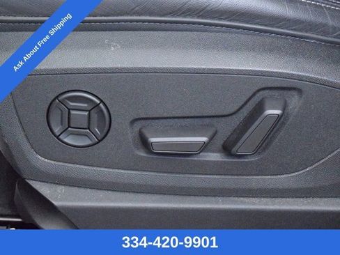 Used 2021 Audi e-tron Premium Plus w/ Premium Plus Package image 18