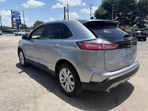 Used 2022 Ford Edge Titanium w/ Equipment Group 301A AWD/4WD image 3