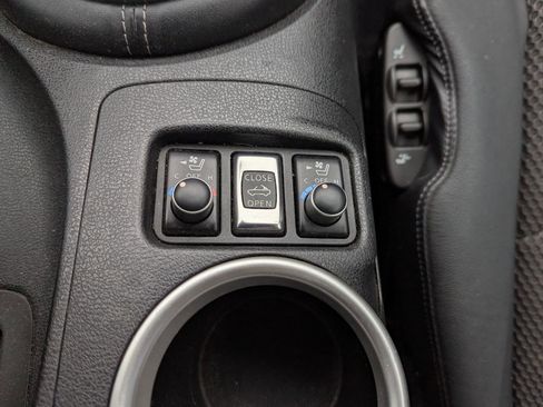 Used 2010 Nissan 370Z Touring w/ Sport Pkg RWD image 26