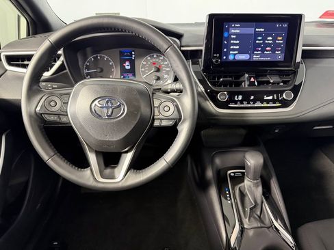 Used 2025 Toyota Corolla SE w/ Convenience Package image 13