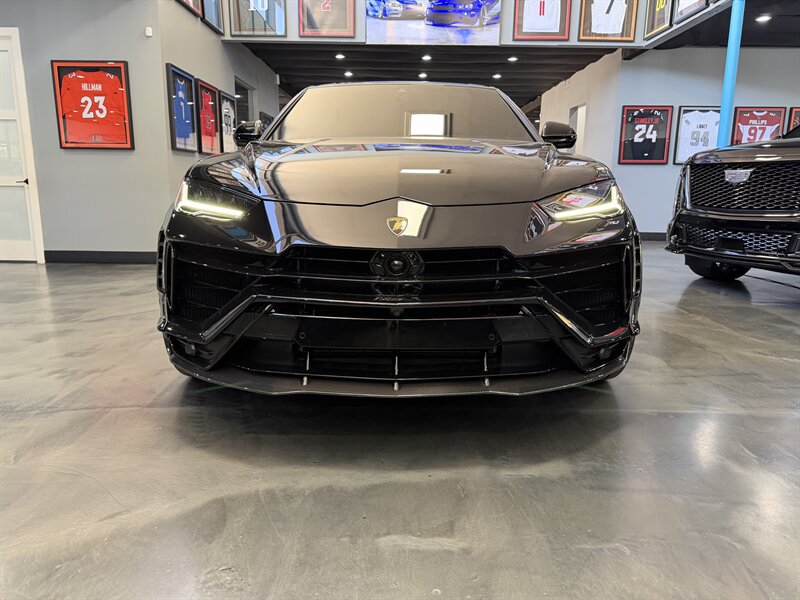 Used 2024 Lamborghini Urus S AWD/4WD image 2