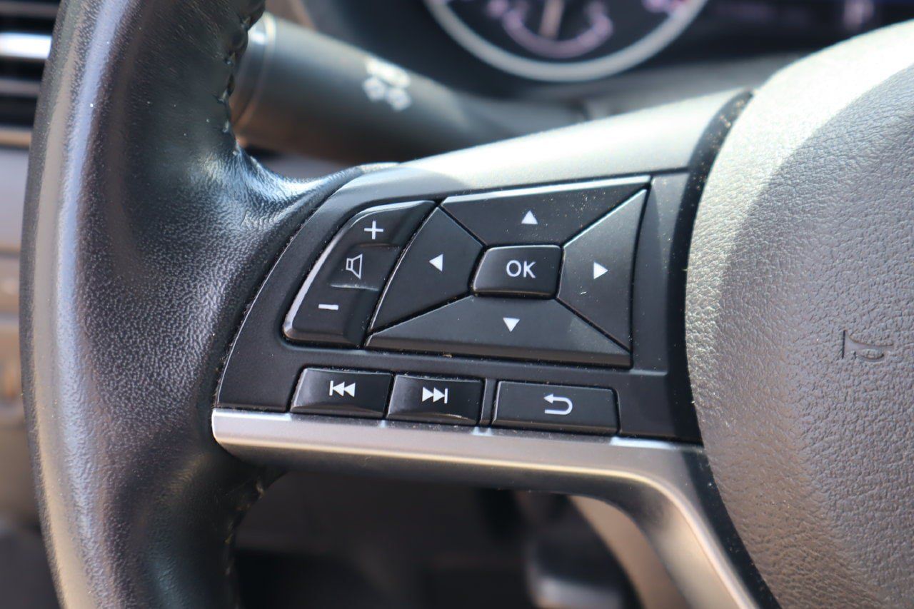 Used 2021 Nissan Sentra SV FWD image 12