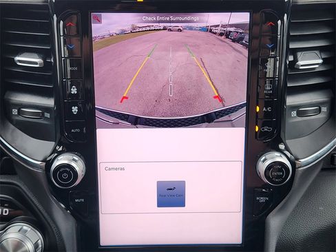 Used 2025 RAM 1500 Laramie image 19