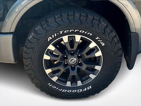 Used 2017 Nissan Titan S image 33