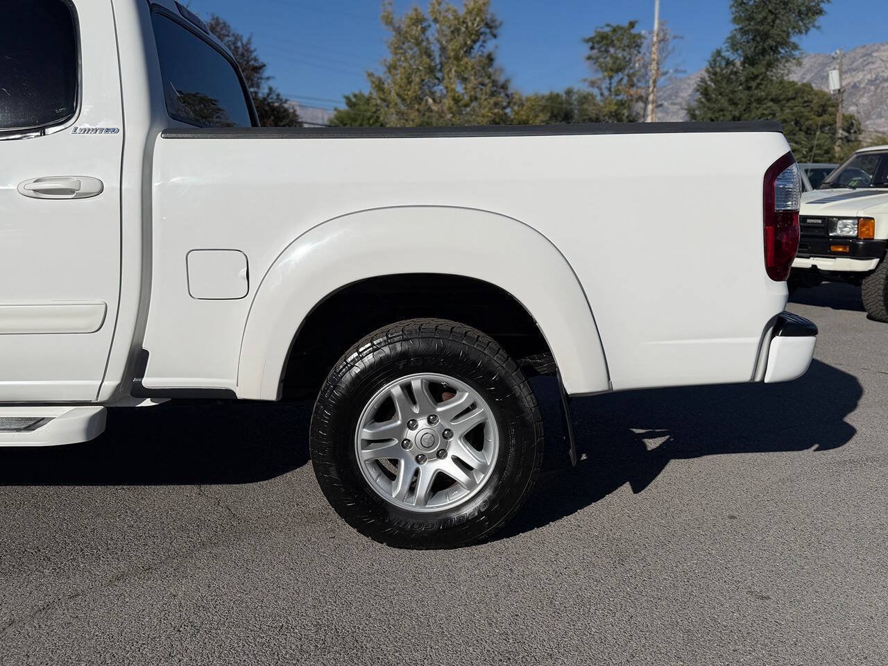 Used 2006 Toyota Tundra Limited w/ All Weather Guard Pkg AWD/4WD image 32