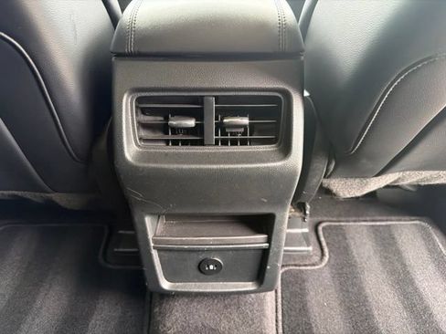Used 2024 Ford Edge SEL AWD/4WD image 12
