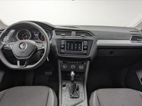 Used 2020 Volkswagen Tiguan S image 24