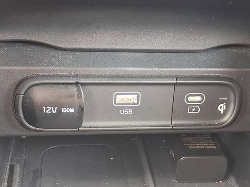 Used 2025 Kia Telluride S image 7