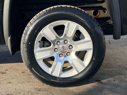 Used 2018 GMC Sierra 1500 SLE w/ SLE Value Package image 28