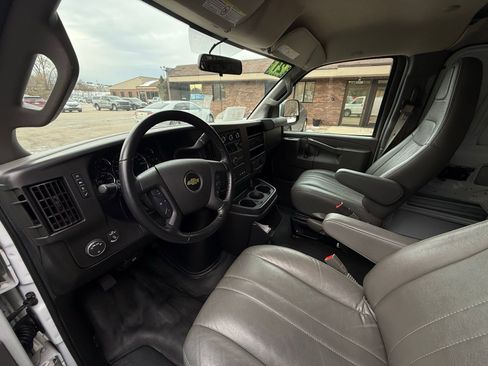 Used 2021 Chevrolet Express 2500 Work Van w/ Driver Convenience Package image 11