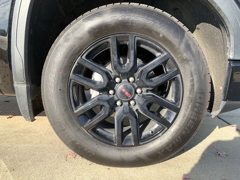 Used 2019 GMC Sierra 1500 Elevation w/ Elevation Value Package image 13