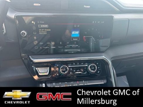 Used 2024 GMC Sierra 3500 Denali AWD/4WD image 22