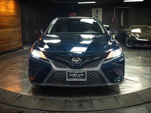 Used 2018 Toyota Camry SE FWD image 4