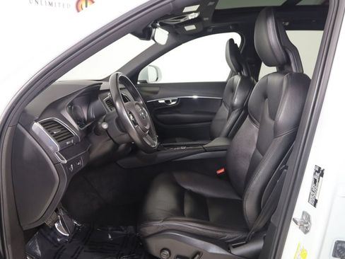 Used 2020 Volvo XC90 T6 Momentum AWD/4WD image 13