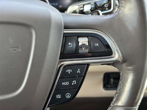 Used 2022 Lincoln Navigator L Reserve image 17