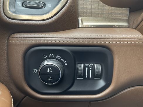 Used 2022 RAM 3500 Limited image 21