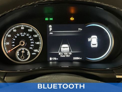Used 2025 Genesis GV70 2.5T AWD/4WD image 14