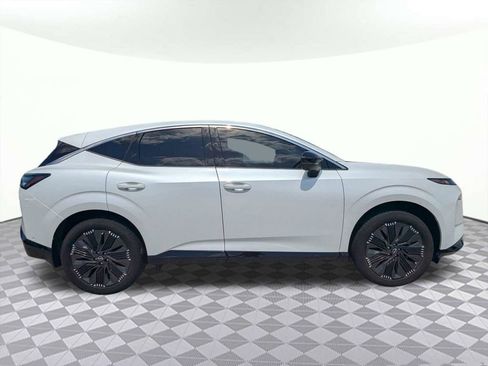 Used 2025 Nissan Murano Platinum w/ Cargo Package AWD/4WD image 2