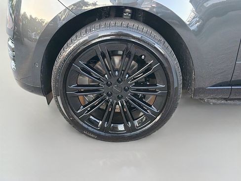 New 2026 Land Rover Range Rover Long Wheelbase SE AWD/4WD image 41