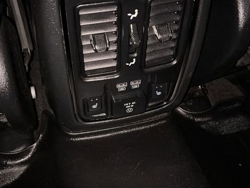 Used 2018 Jeep Grand Cherokee High Altitude image 9