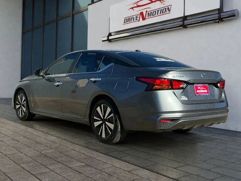 Used 2022 Nissan Altima 2.5 SV image 5