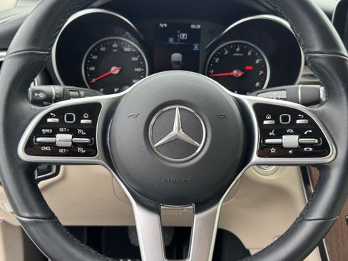 Used 2020 Mercedes-Benz GLC 300 image 24