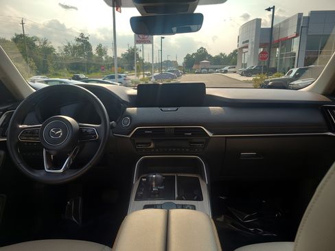 Used 2024 MAZDA CX-90 Plug-In Hybrid w/ Premium Pkg AWD/4WD image 18