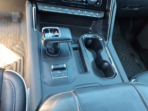 Used 2024 GMC Sierra 1500 AT4X w/ AT4X AEV Edition AWD/4WD image 17
